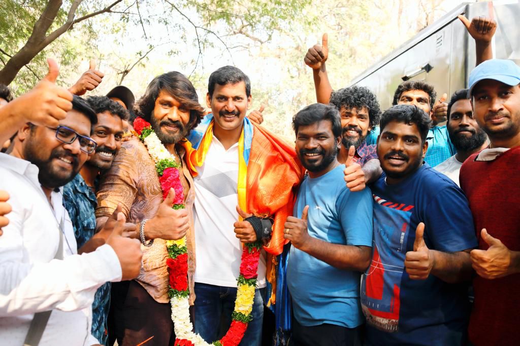  Vishal celebrates Nadigar Sangam victory