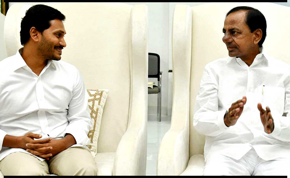 Weird rift between KCR and YS Jagan