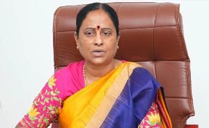 Konda Surekha withdraws remarks against KTR