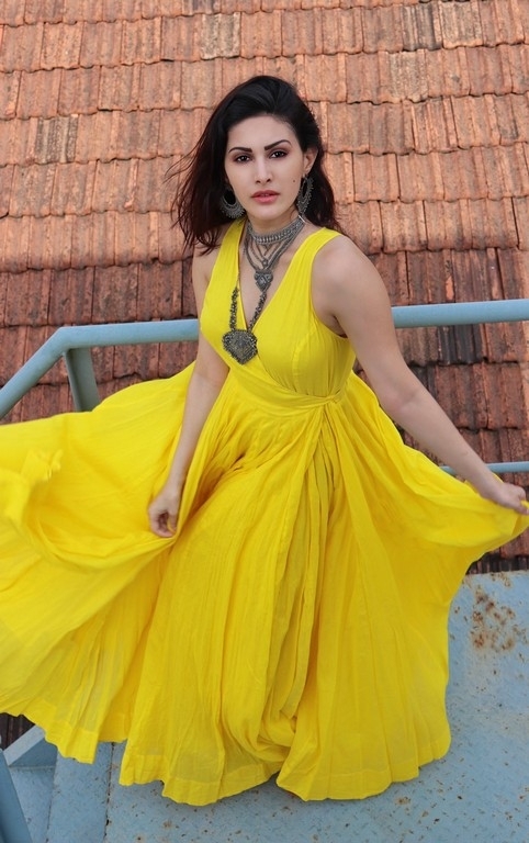 Amyra Dastur New Photos - 4 / 4 photos