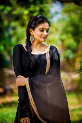 Priya Mani Photos - 2 of 6