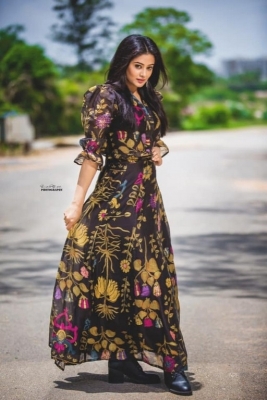 Priya Mani Photos - 6 of 12