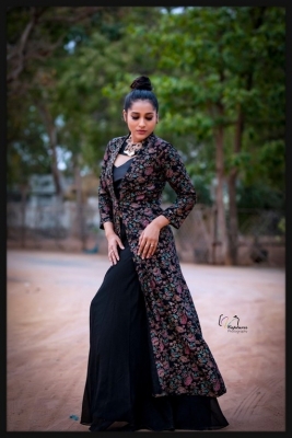 Rashmi Gautam Photos - 5 of 6