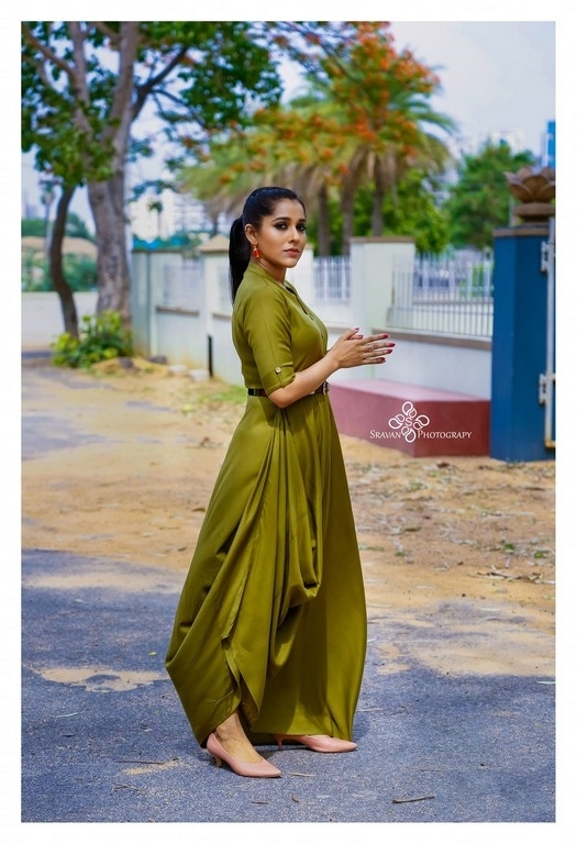 Rashmi Gautam Photos - 1 / 5 photos