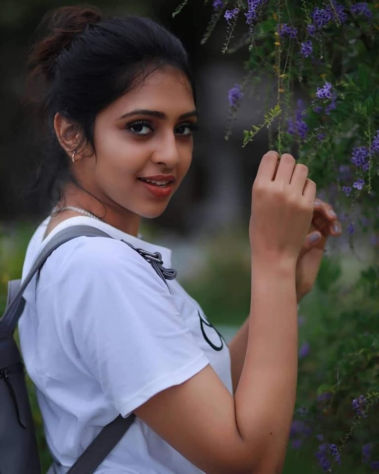 Lakshmi Menon Photos - 4 / 4 photos