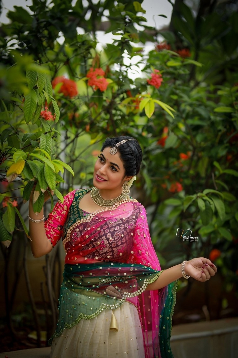 Poorna Photos - 5 / 10 photos