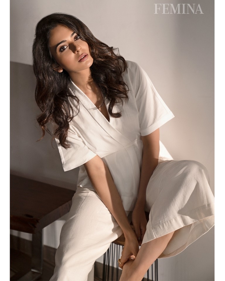 Rakul Preet Femina Photoshoot - 1 / 4 photos