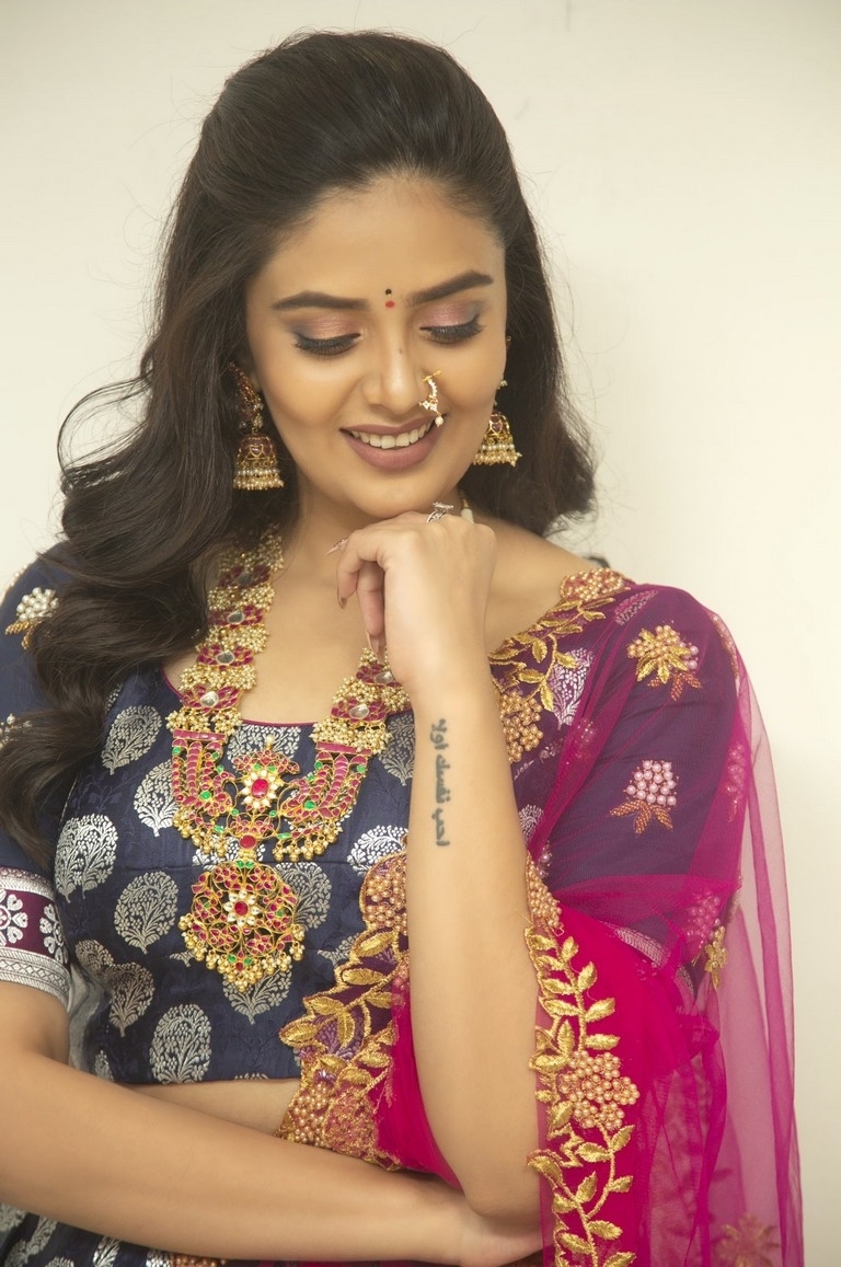 SreeMukhi Photos - 12 / 13 photos