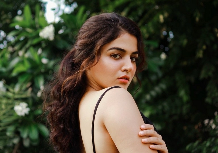 WamiQa Gabbi Photos - 5 / 5 photos