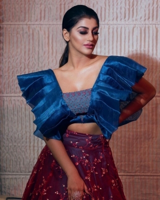 Yashika Aannand Photos - 3 of 9