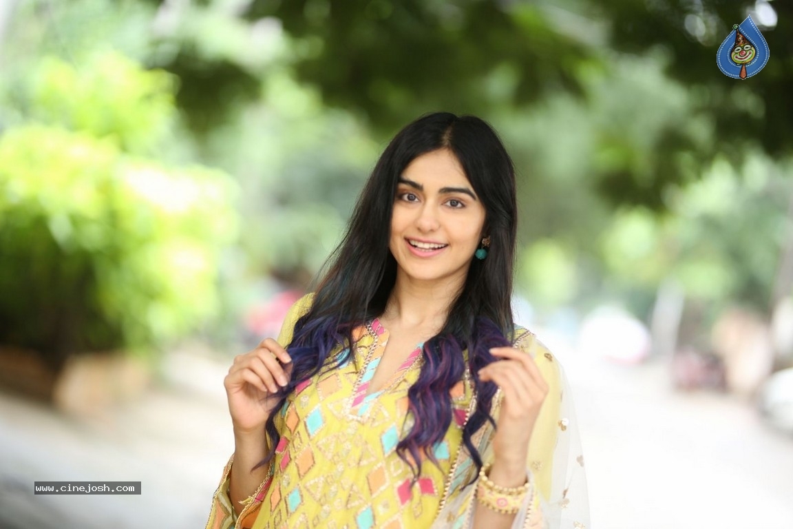 Adah Sharma Photos - 4 / 21 photos