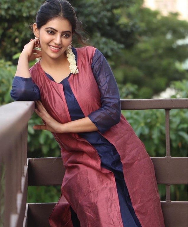 Athulyaa Ravi Photos - 7 / 7 photos