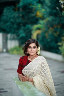 Remya Nambeesan Photos - 1 of 4