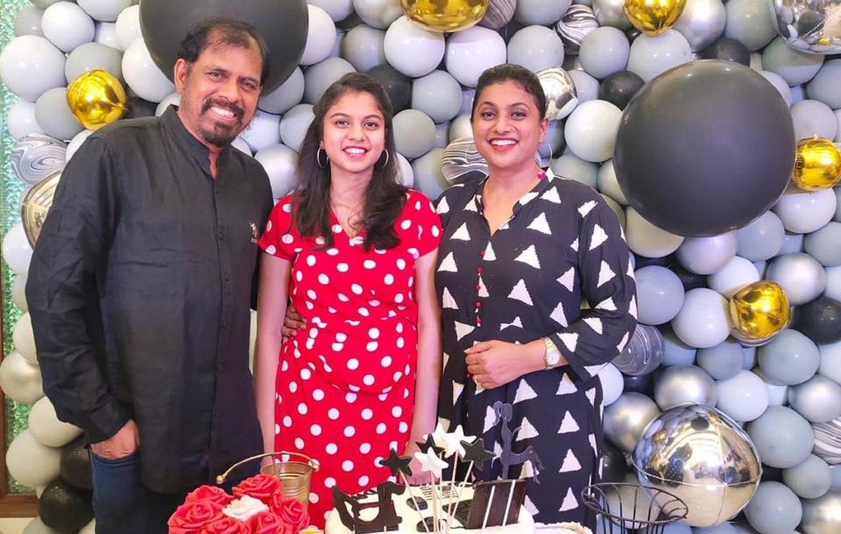 Roja Daughter Birthday Celebrations - 3 / 13 photos