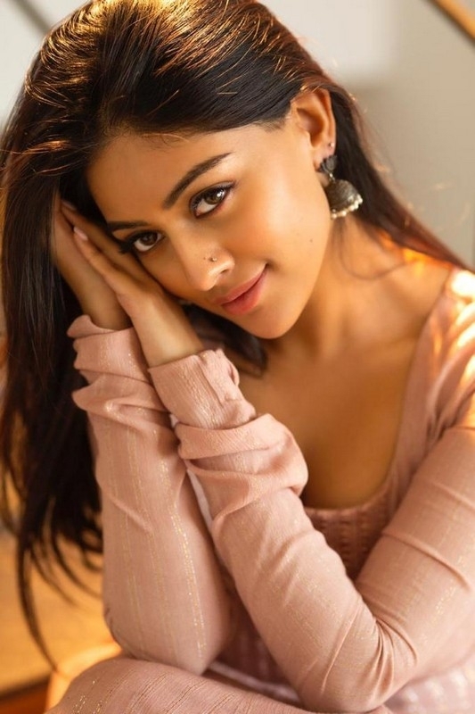 Anu Emmanuel Photos - 5 / 8 photos