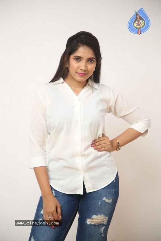 Indu New Photos - 4 / 8 photos