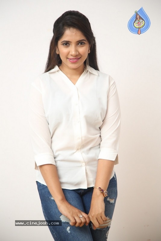 Indu New Photos - 7 / 8 photos