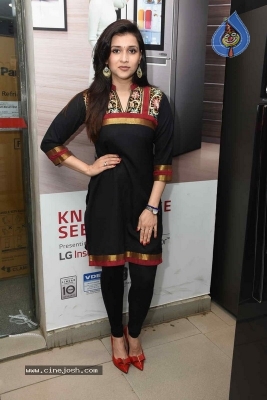 Mannara Chopra Photos - 3 of 20