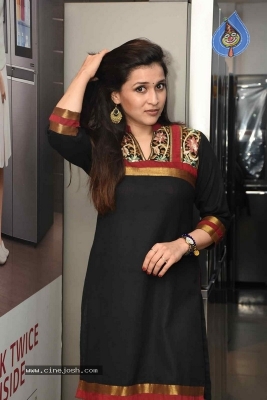 Mannara Chopra Photos - 12 of 20