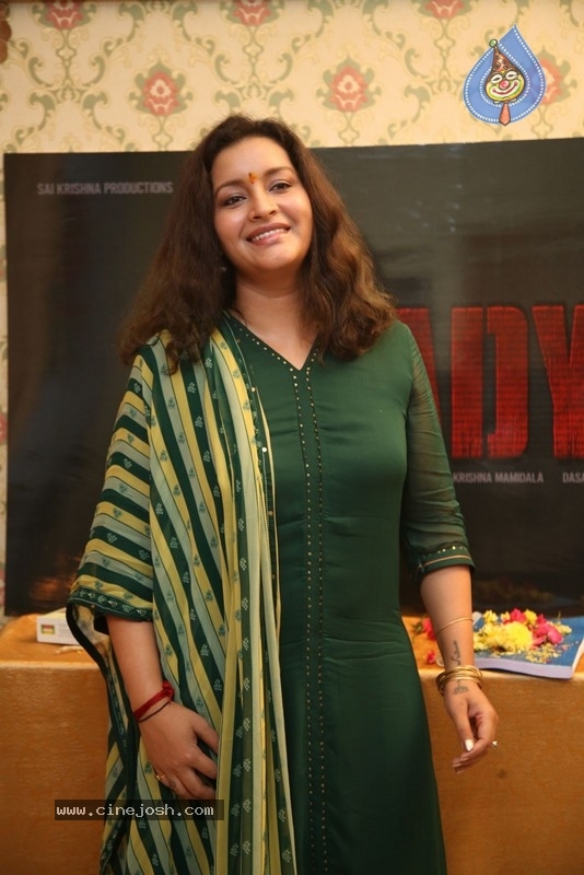 Renu Desai Photos - 11 / 16 photos