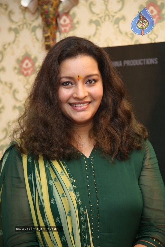 Renu Desai Photos - 14 / 16 photos