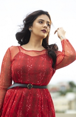 Sreemukhi Photos - 4 of 6