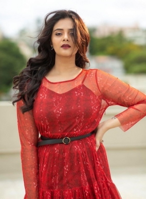 Sreemukhi Photos - 6 of 6