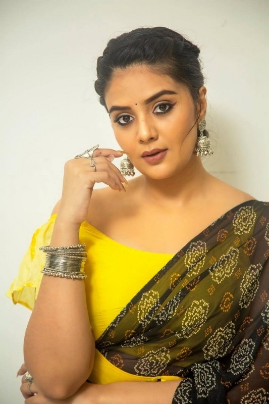 Sreemukhi Photos - Photo 3 of 7