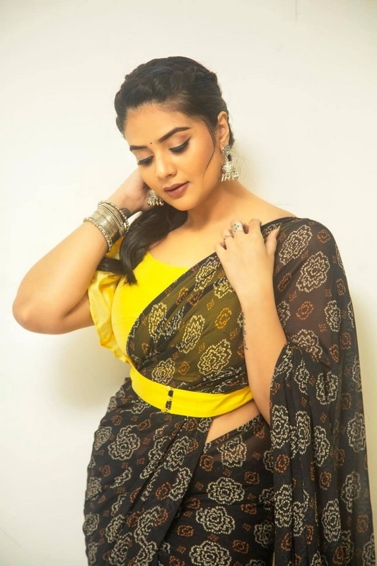 Sreemukhi Photos - 6 / 7 photos