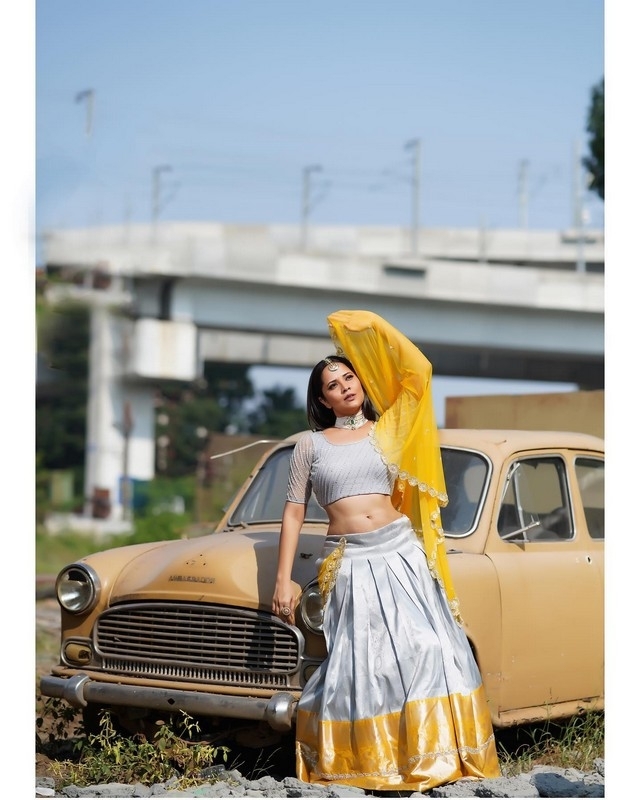 Fashionable Photoshoot with Classic Cars