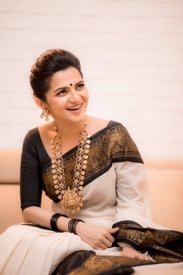 Dhivya Dharshini - 3 of 4