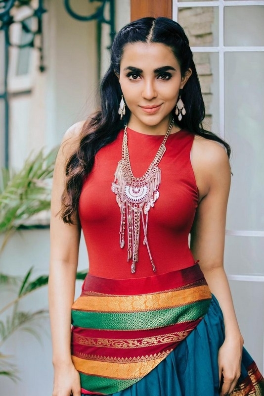 Parvati Nair Latest Photos - 1 / 5 photos