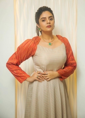 Sreemukhi Photos - 6 of 7