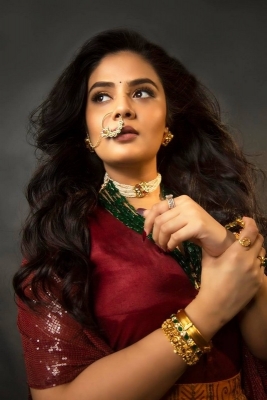 Sreemukhi Photos - 1 of 7