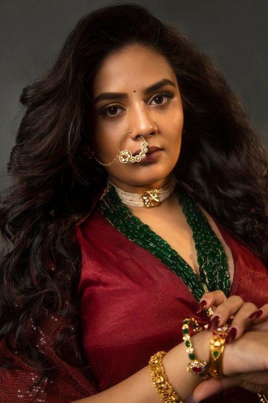 Sreemukhi Photos - 7 / 7 photos