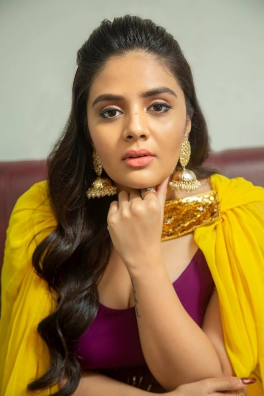 Sreemukhi Photos - 1 / 9 photos