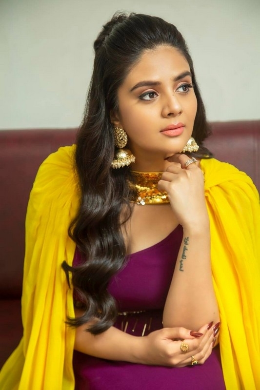 Sreemukhi Photos - 2 / 9 photos