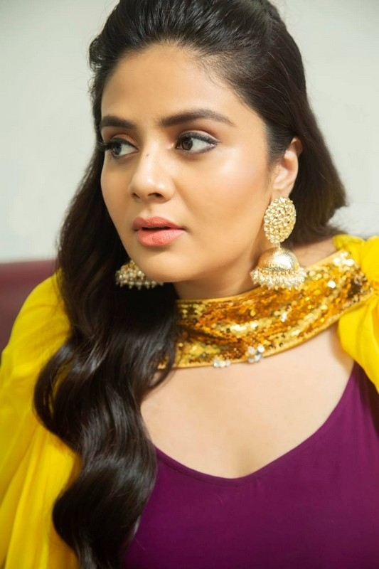 Sreemukhi Photos - 7 / 9 photos