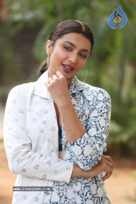 Tejaswi Madivada Photos - 9 of 17