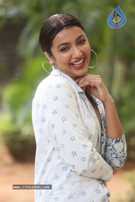 Tejaswi Madivada Photos - 13 of 17