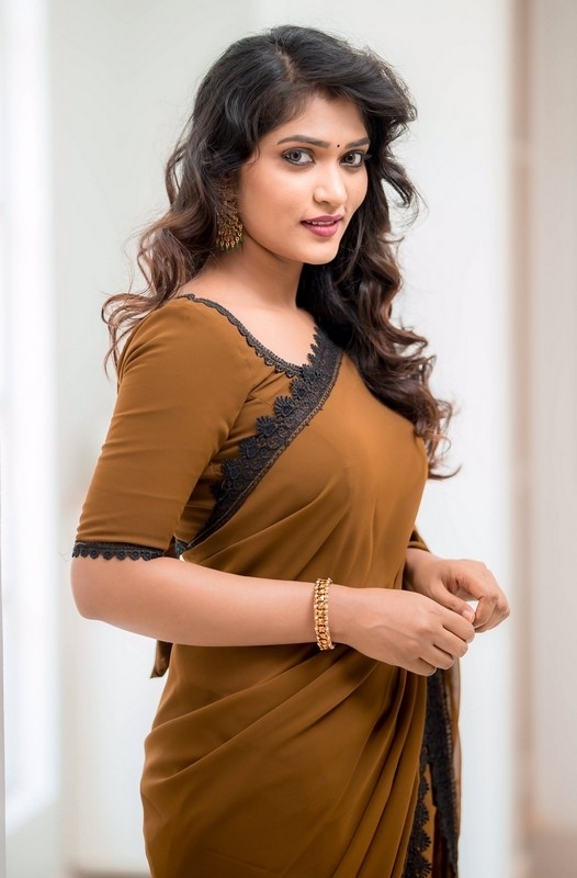 Aananya Mani Photos - 1 / 4 photos