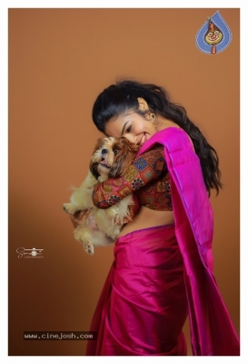 Divi Vadthya Photo Shoot - 7 of 13