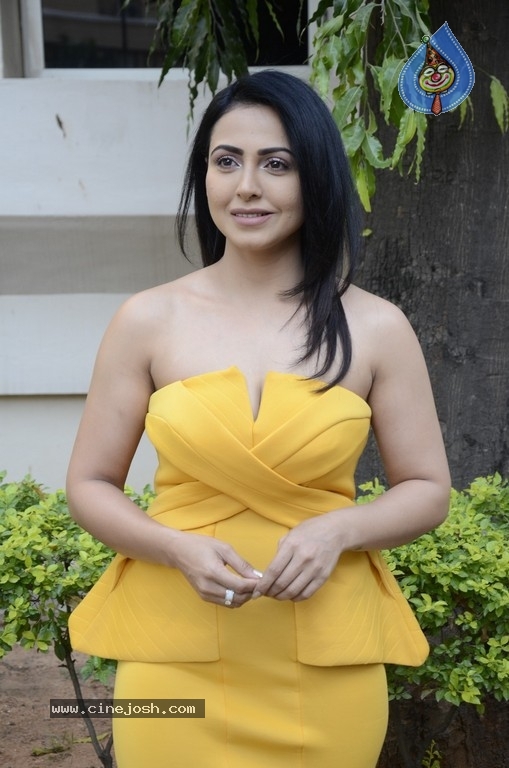 Nandini Rai Photos - 18 / 21 photos