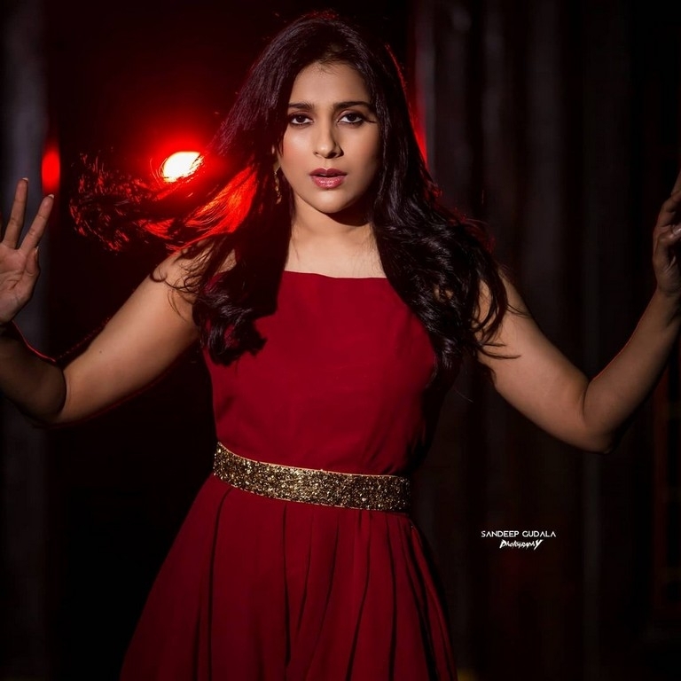 Rashmi Gautam Photos - 1 / 3 photos