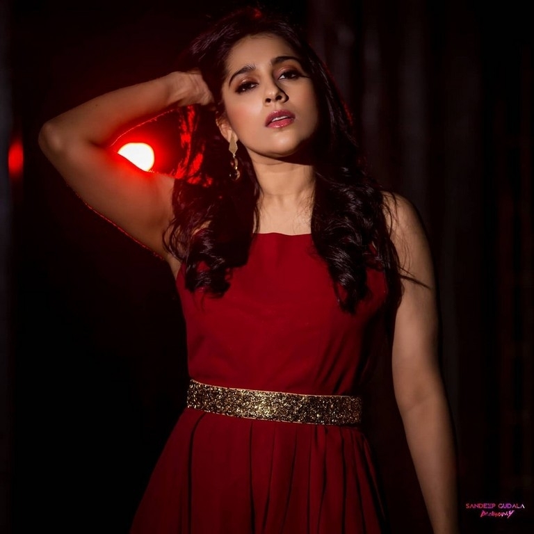 Rashmi Gautam Photos - 3 / 3 photos