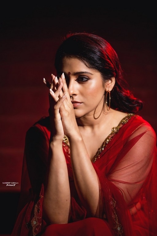 Rashmi Gautam Photos - 9 / 10 photos