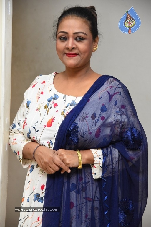 Shakeela Photos - 13 / 16 photos