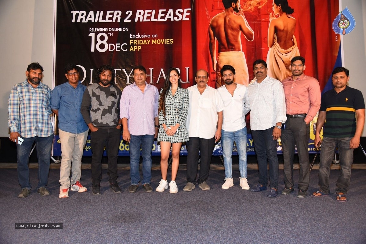 Dirty Hari Trailer Launch - 2 / 18 photos