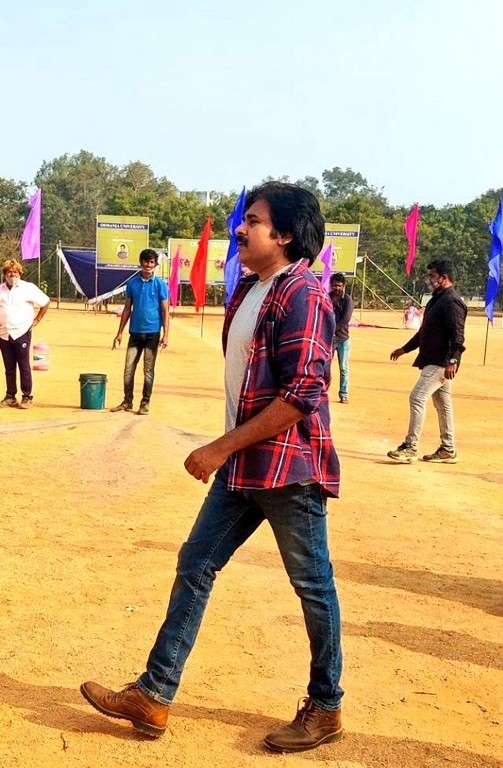 Pawan Wraps up Vakeel Saab Shooting - 1 / 4 photos