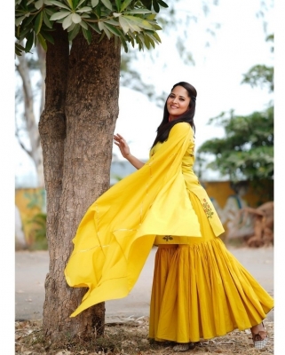 Anasuya Bharadwaj Photos - 2 of 10